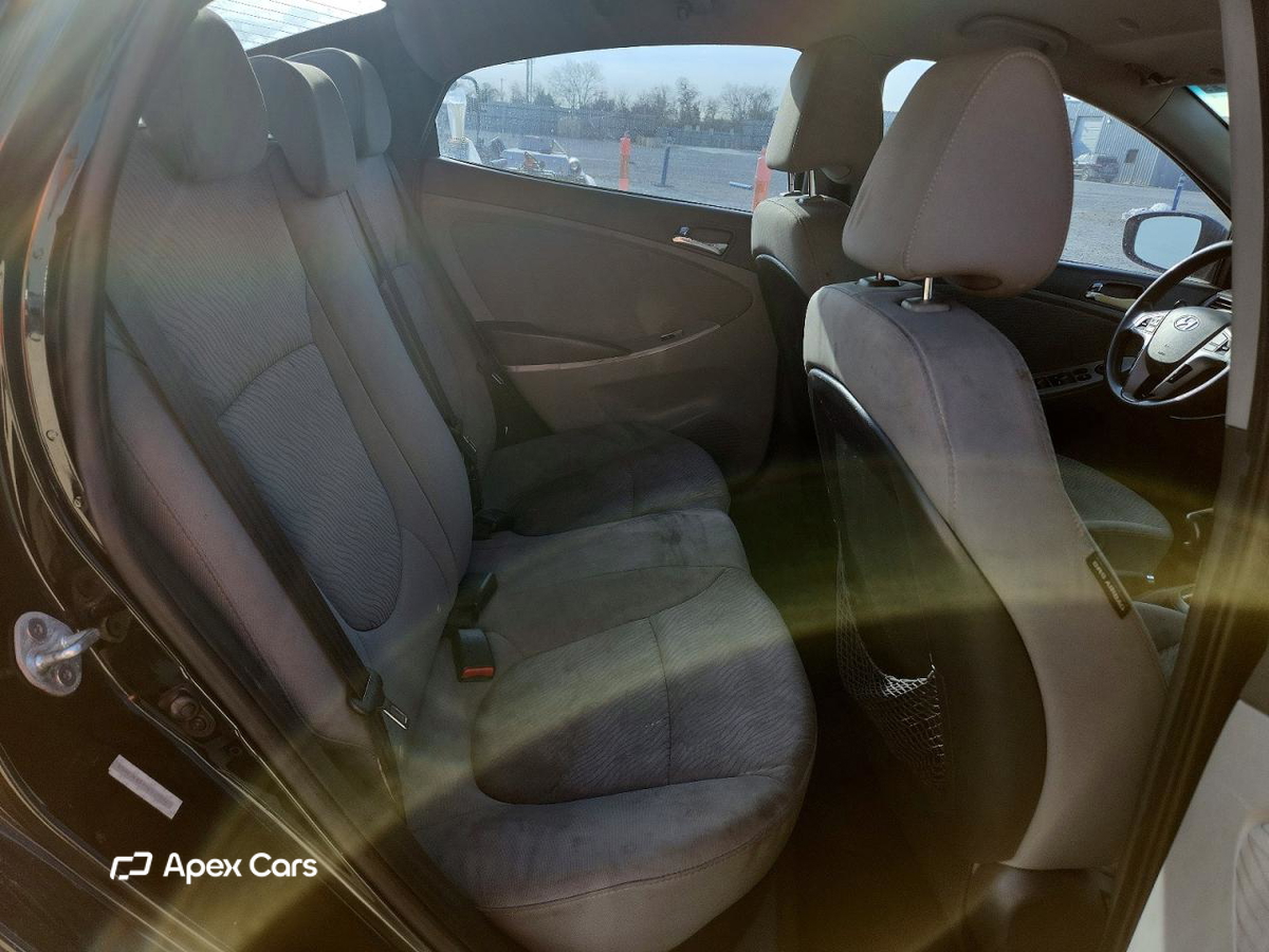Hyundai Accent 2013