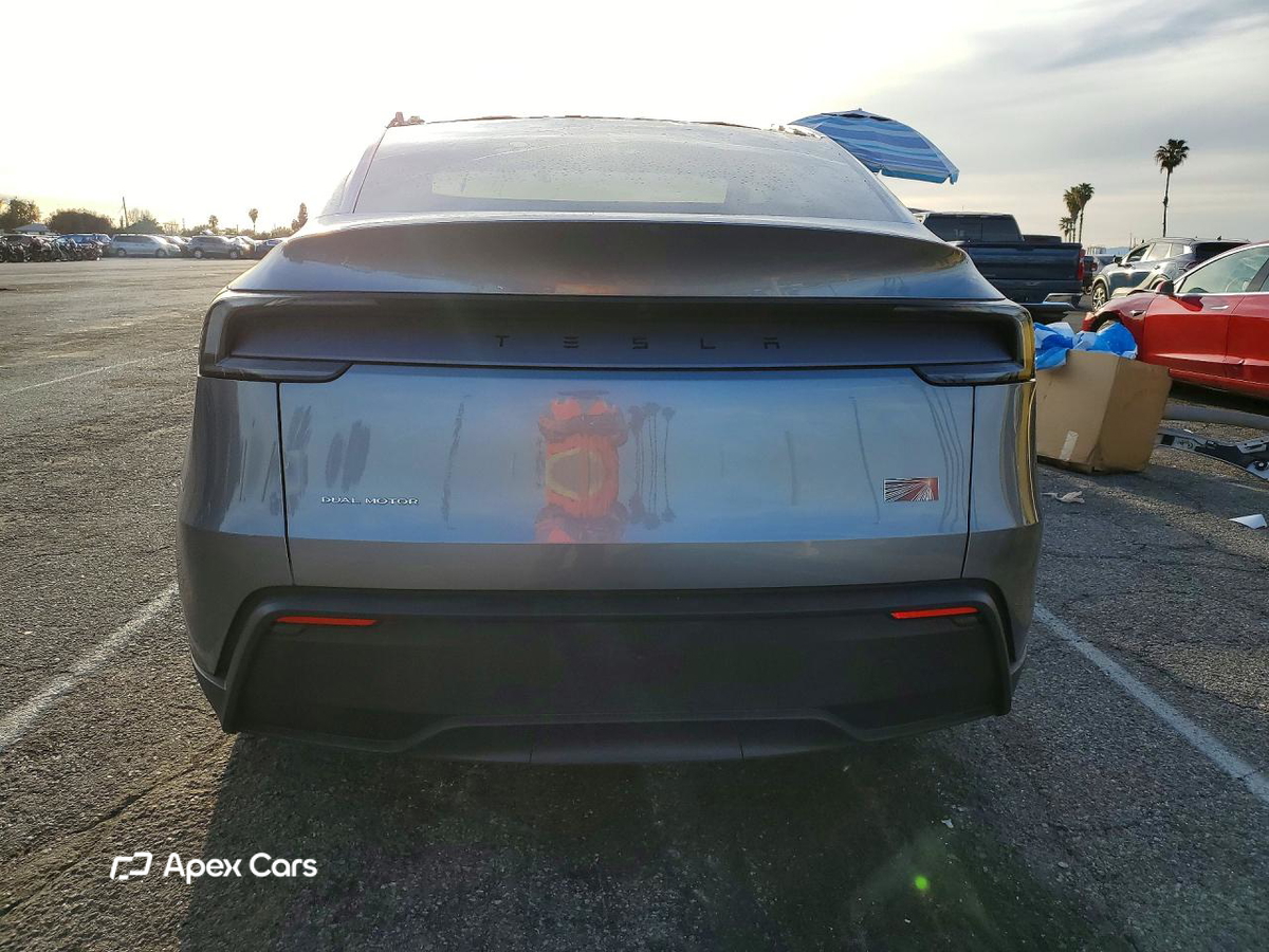 Tesla Model Y 2026