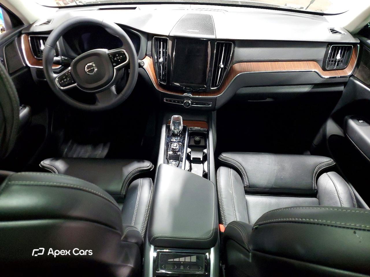 Volvo XC60 2024