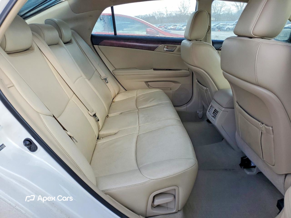 Toyota Avalon 2011