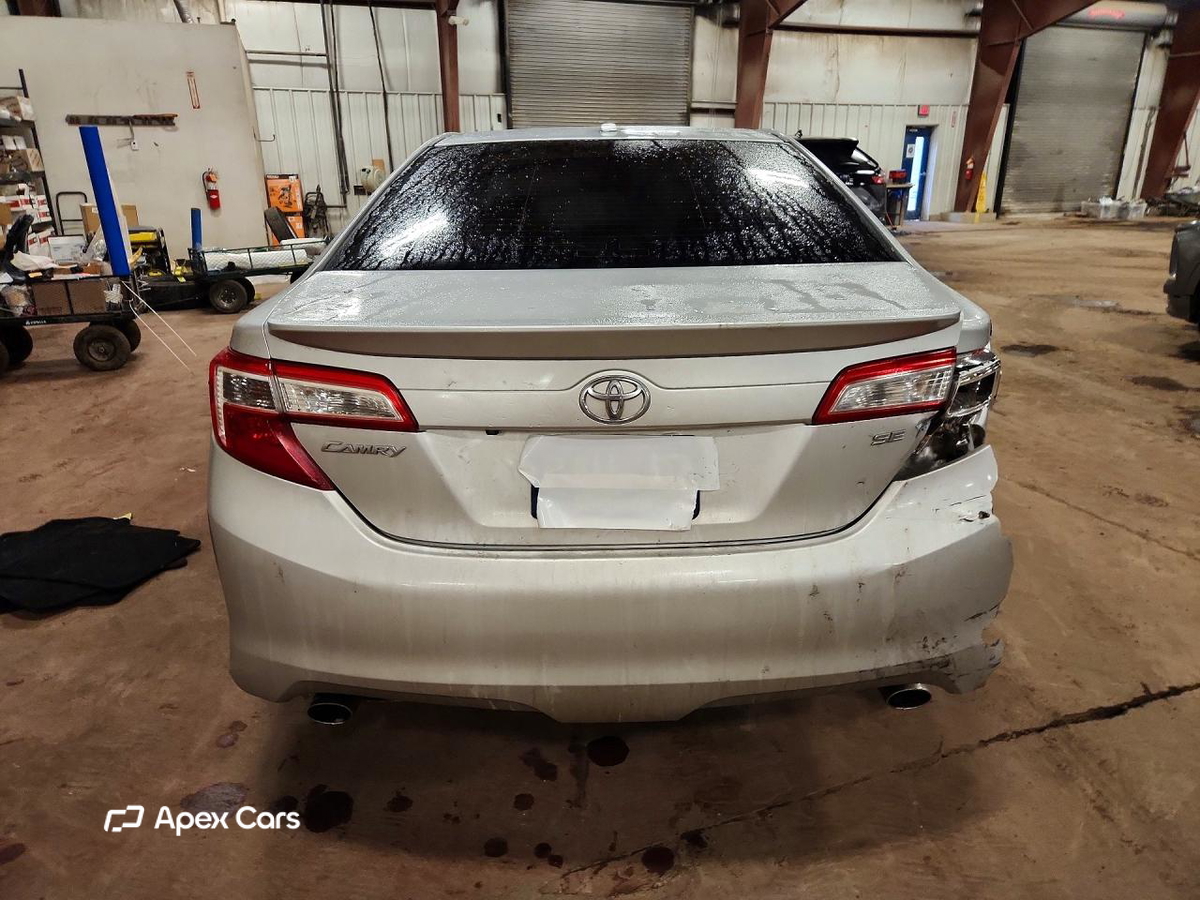 Toyota Camry 2012