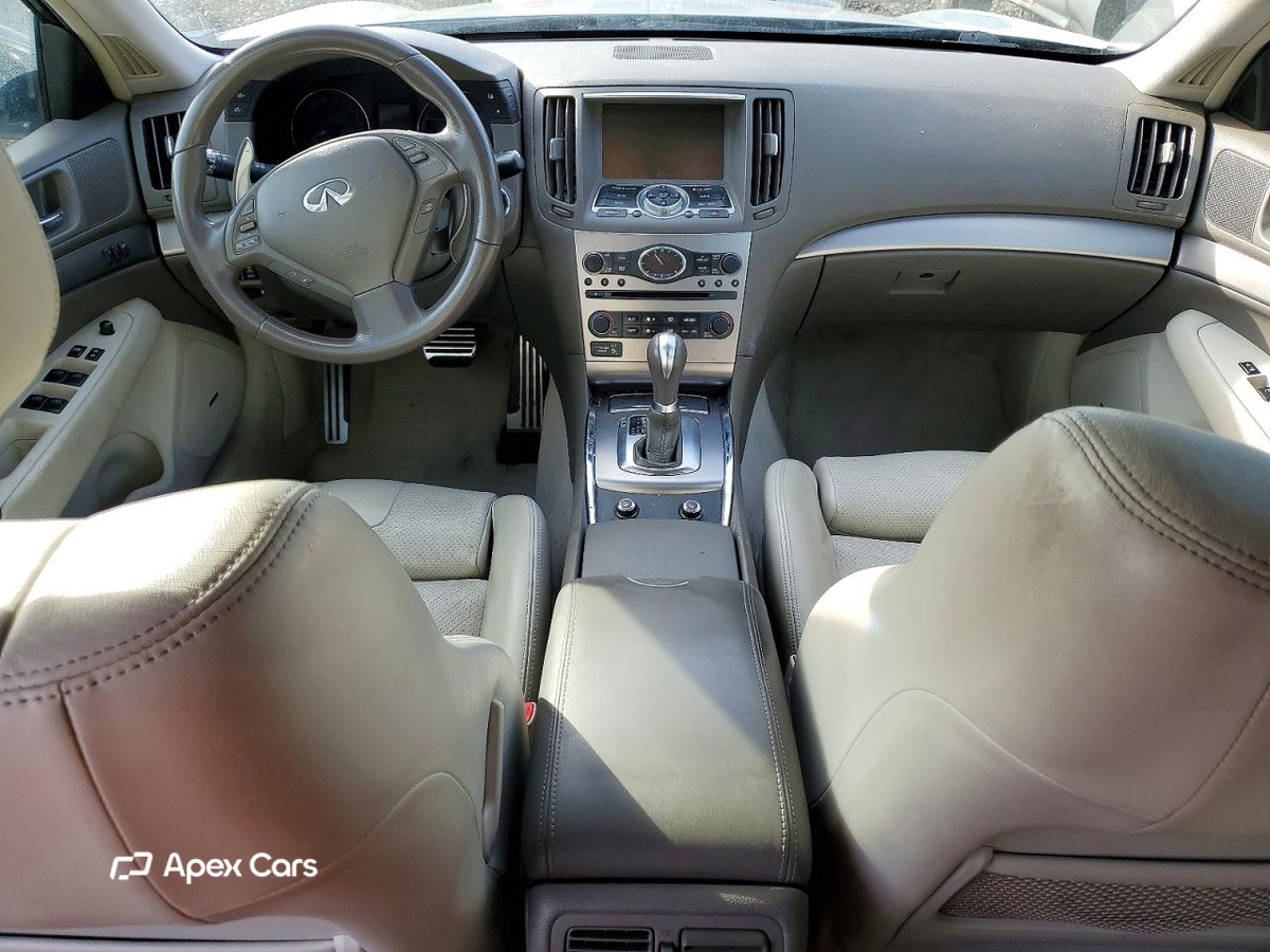 Infiniti G 2010