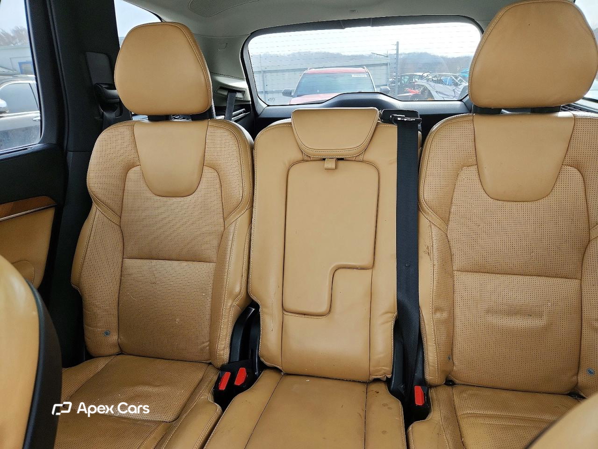 Volvo XC90 2016