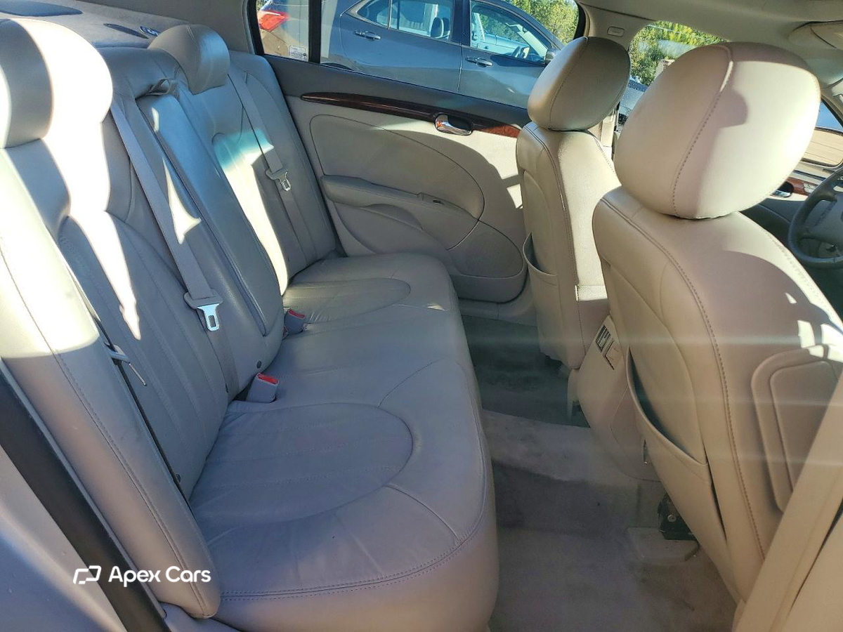 Buick Lucerne 2011