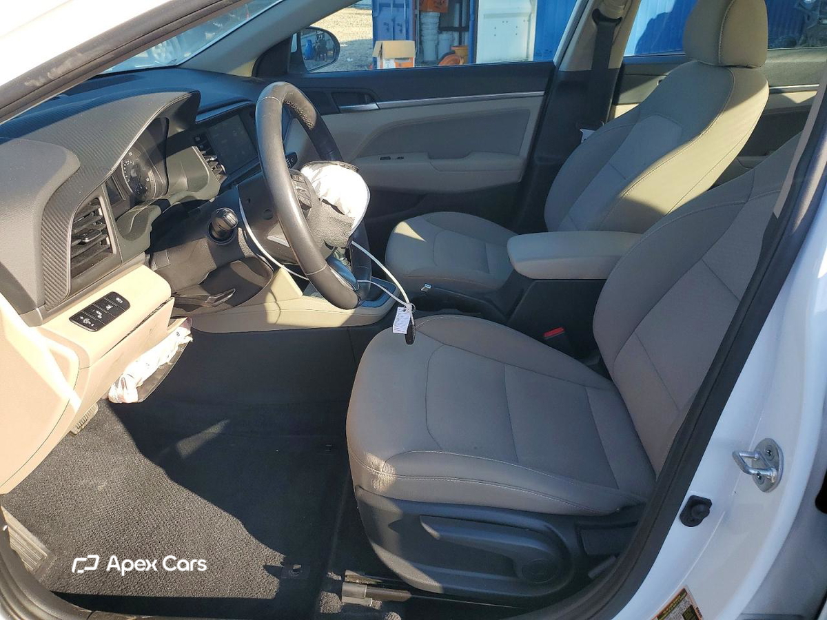 Hyundai Elantra 2020
