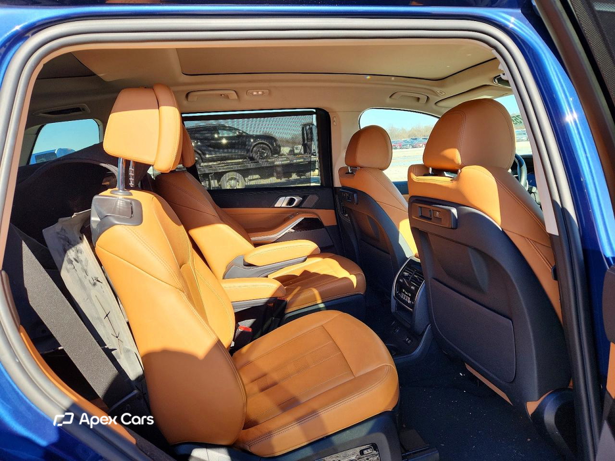 BMW X7 2021