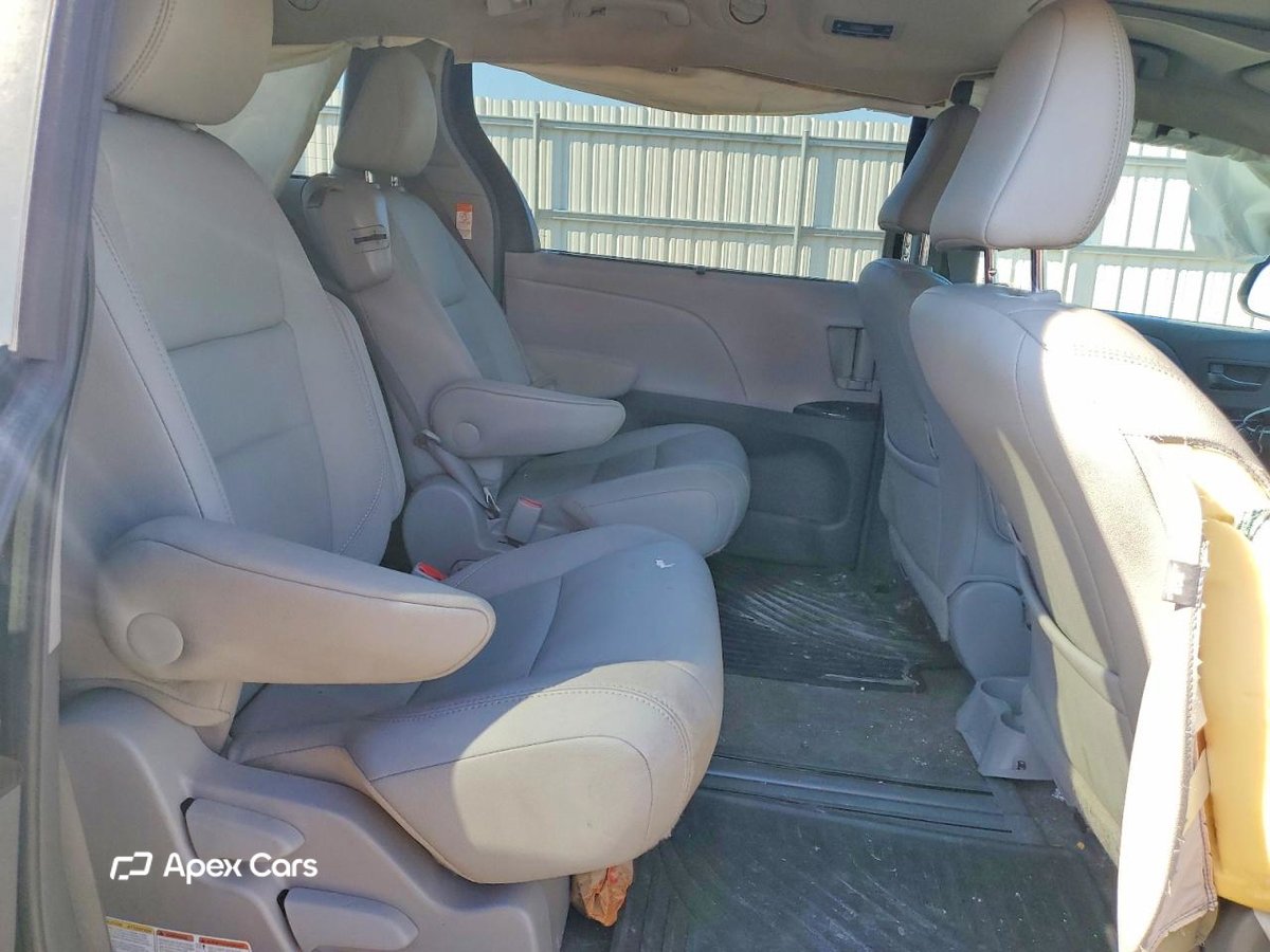 Toyota Sienna 2017