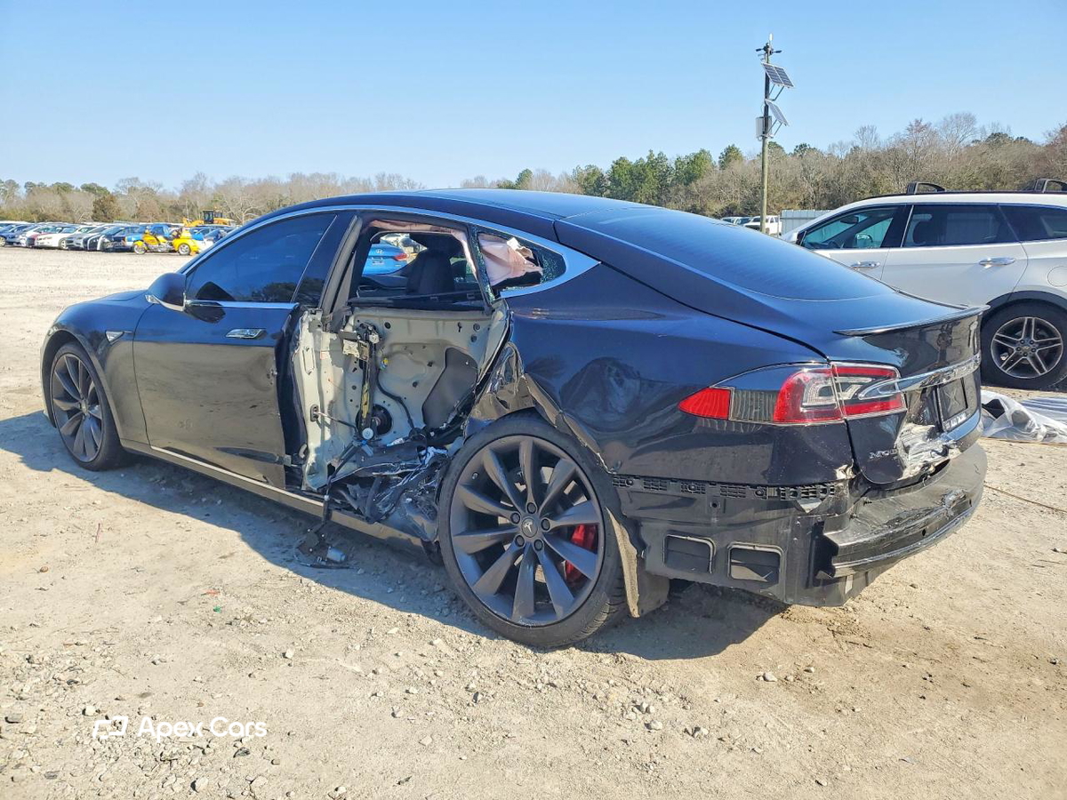 Tesla Model S 2016