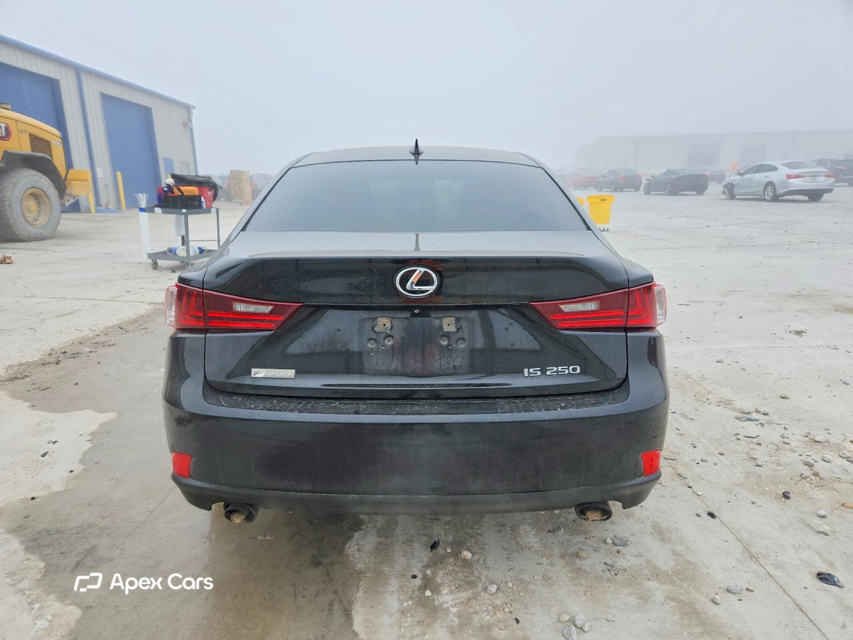 Lexus IS 2015