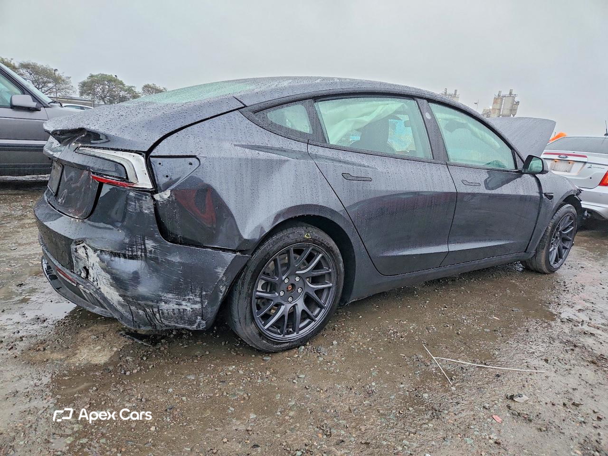Tesla Model 3 2025