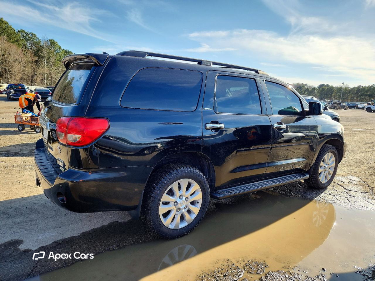 Toyota Sequoia 2013