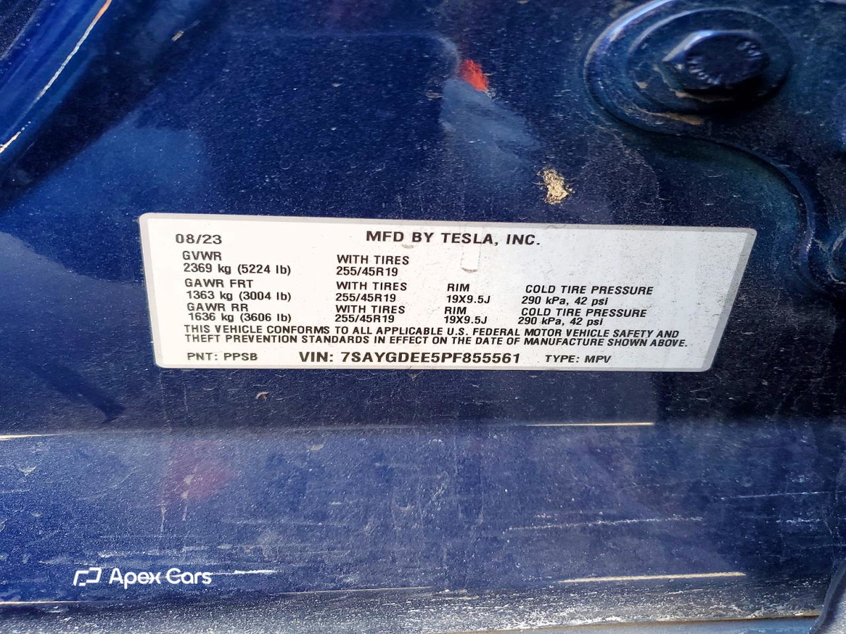 Tesla Model Y 2023