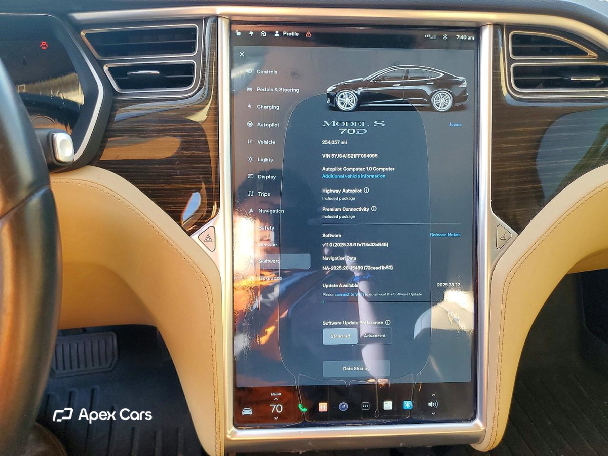 Tesla Model S 2015