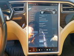 Tesla Model S 2015