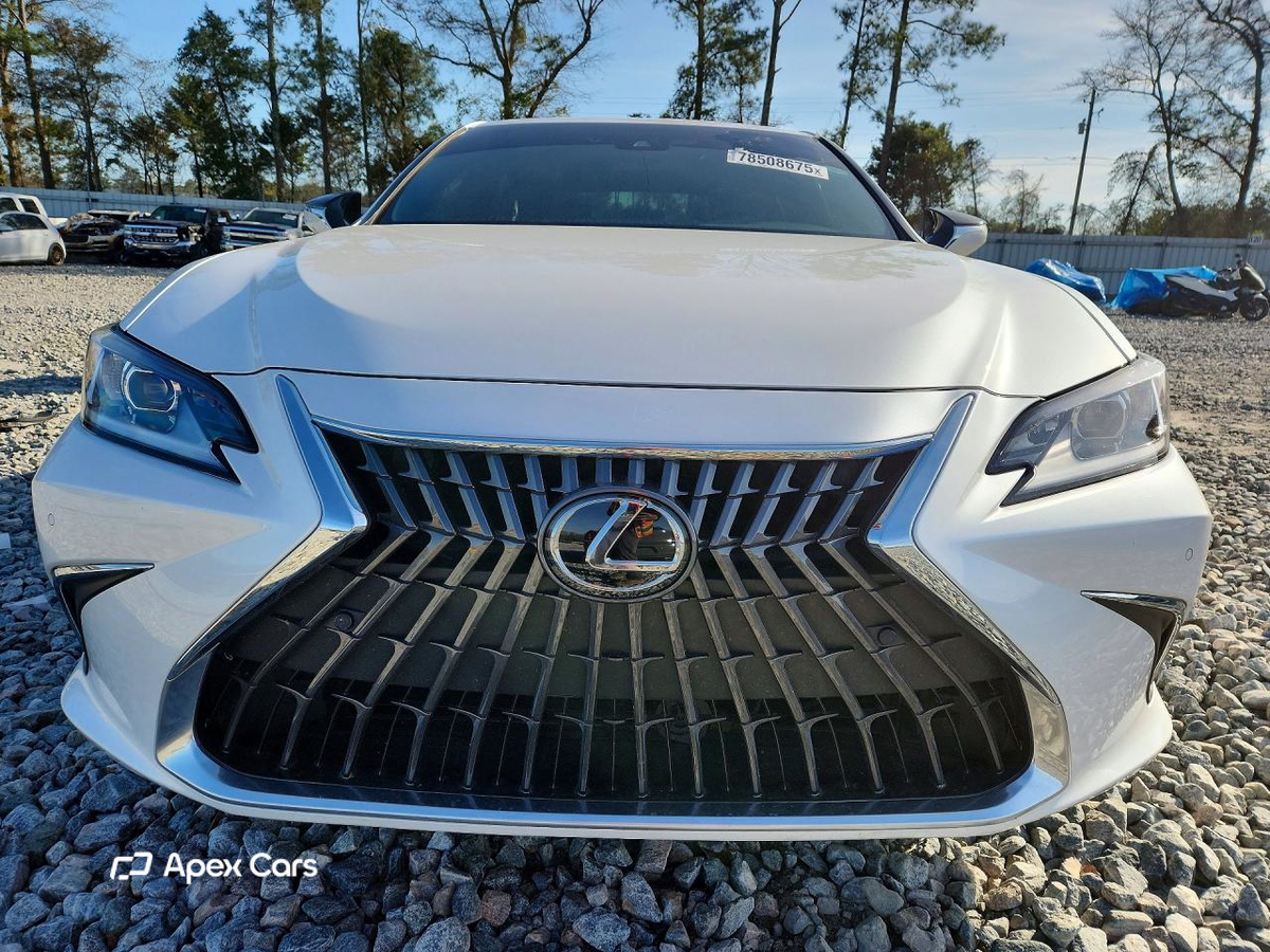 Lexus ES 2025