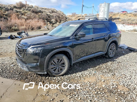Nissan Pathfinder 2024 - Image 1 of 14