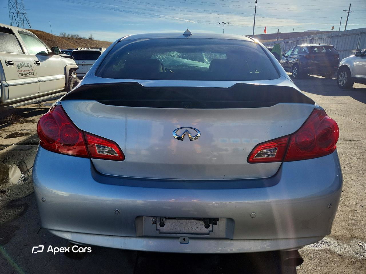Infiniti G 2013
