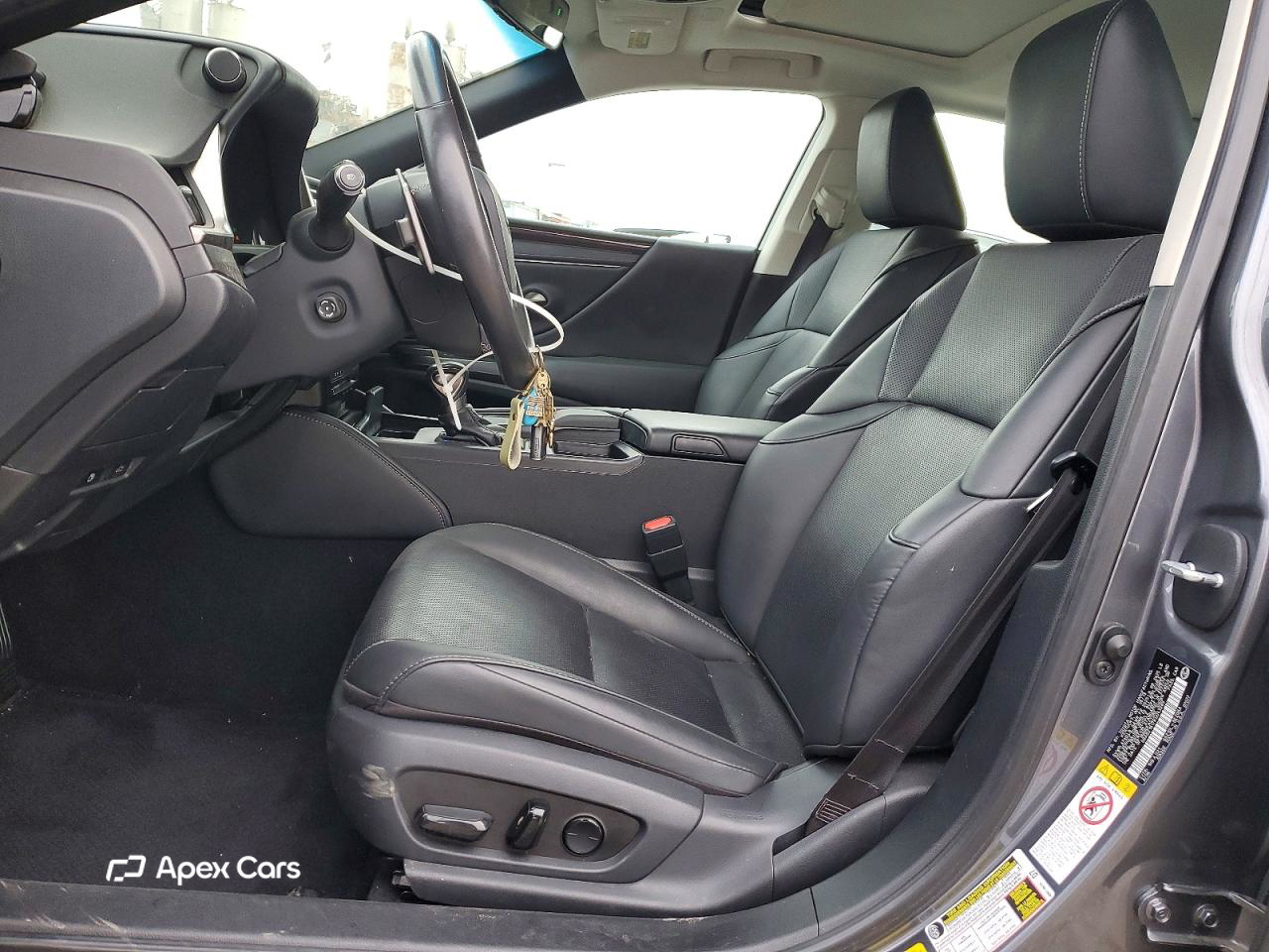 Lexus ES 2019
