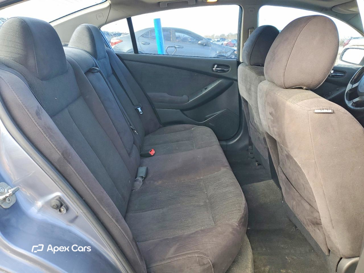 Nissan Altima 2011