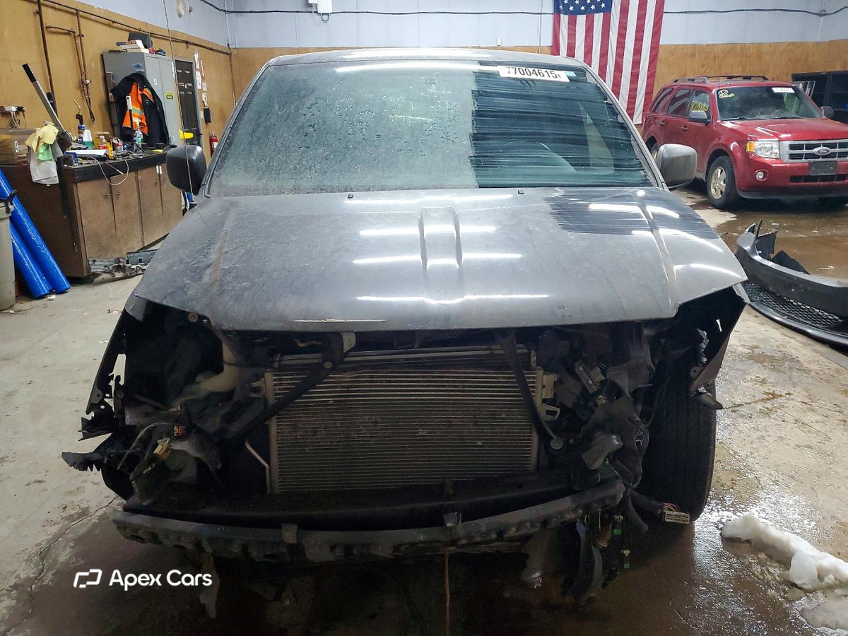 Dodge Caravan 2015