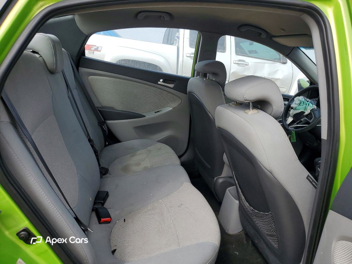Hyundai Accent 2013