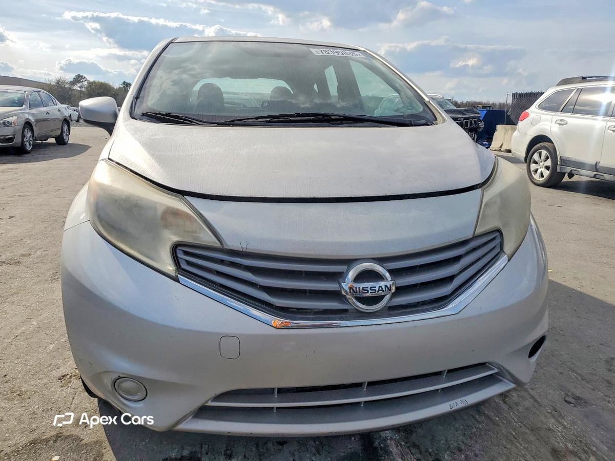 Nissan Versa 2015
