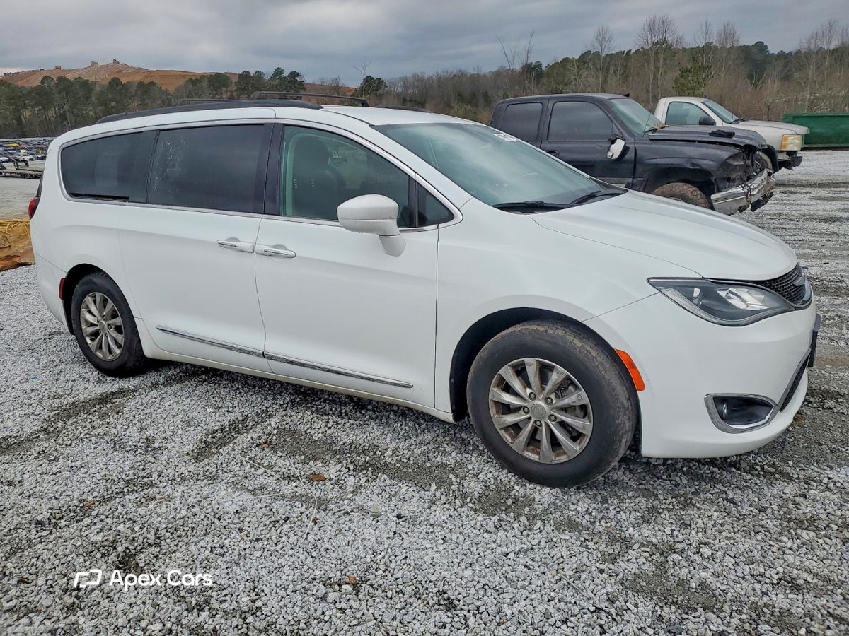 Chrysler Pacifica 2017