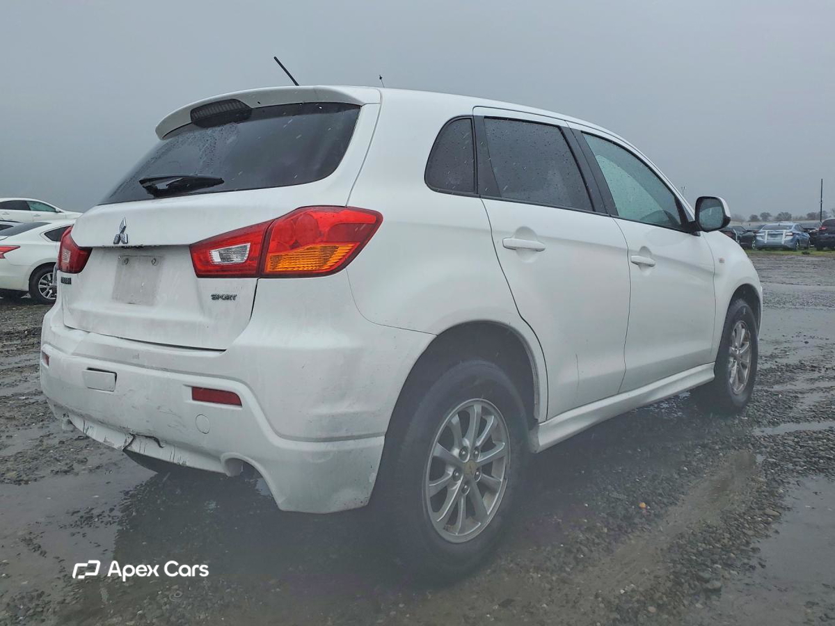 Mitsubishi Outlander 2011