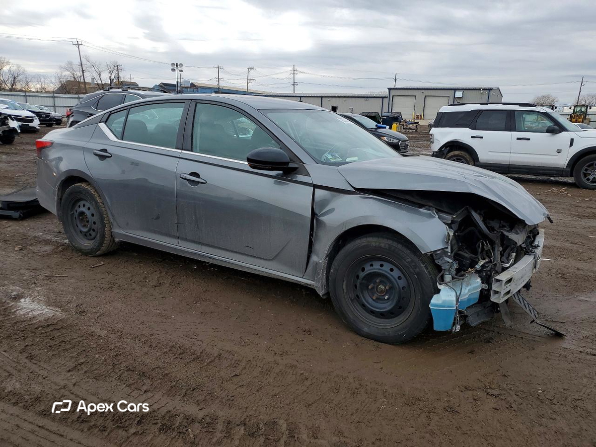Nissan Altima 2019