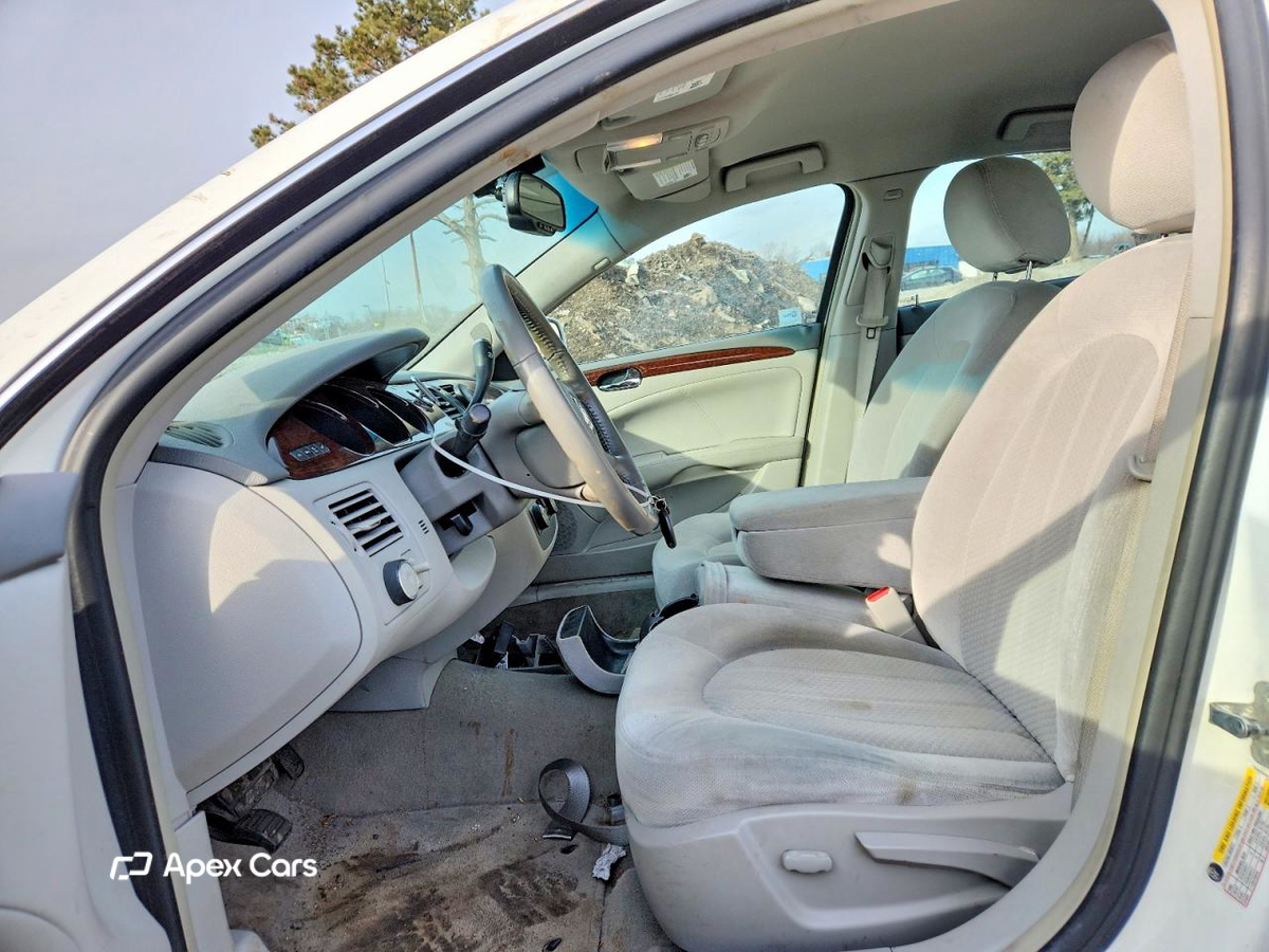 Buick Lucerne 2011