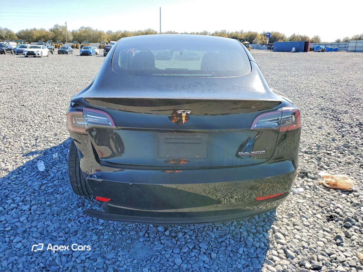 Tesla Model 3 2022