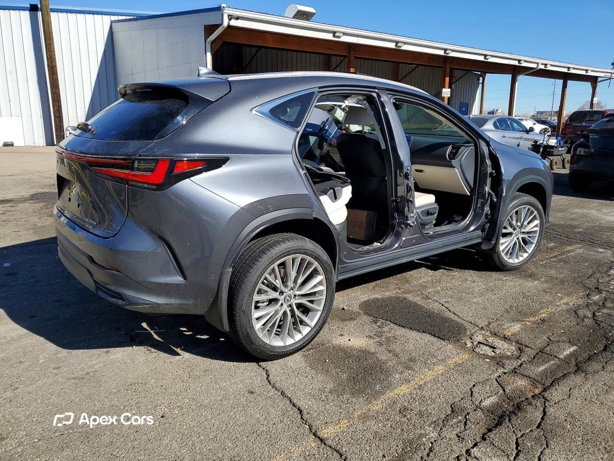 Lexus NX 2025
