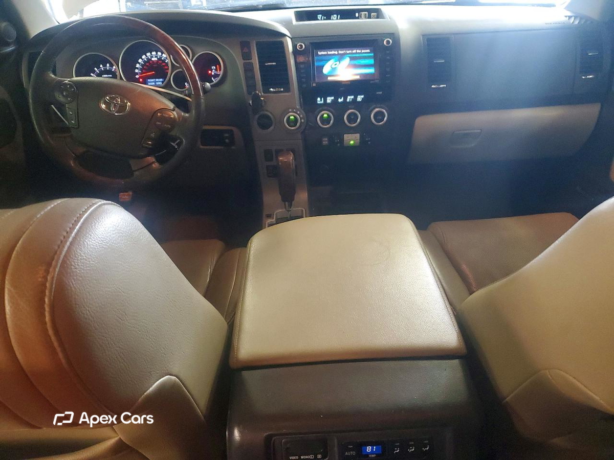 Toyota Sequoia 2010