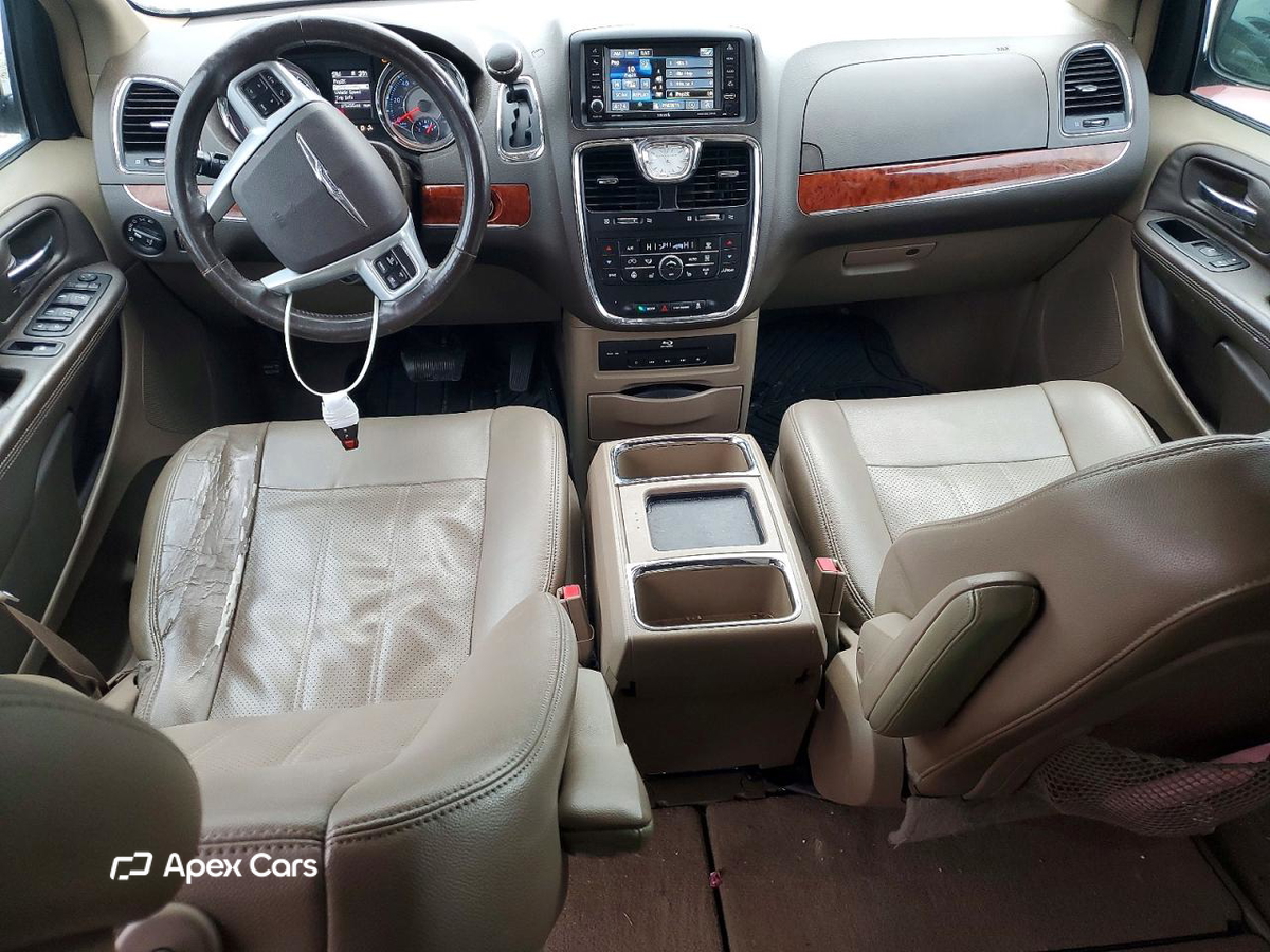 Chrysler Voyager 2013