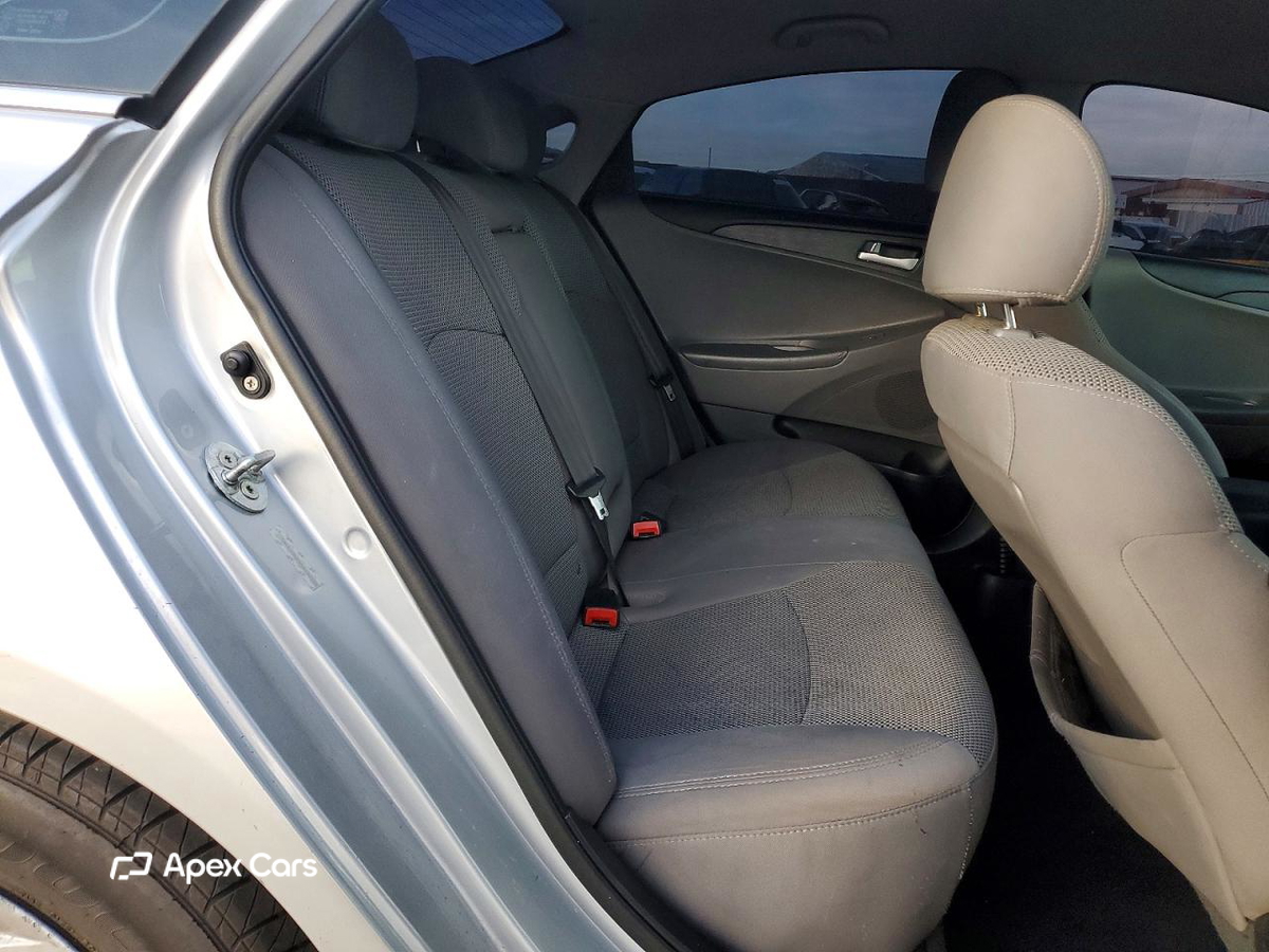 Hyundai Sonata 2011
