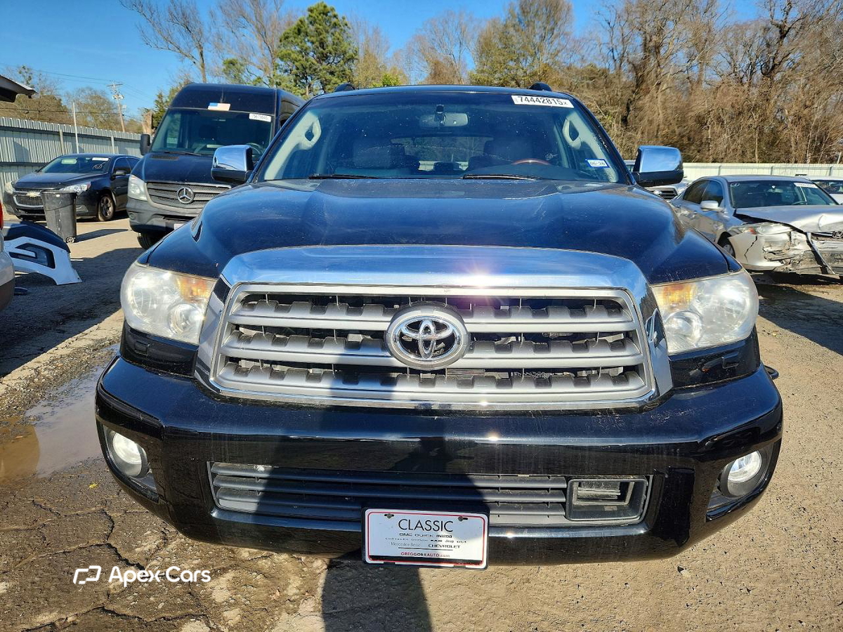 Toyota Sequoia 2013