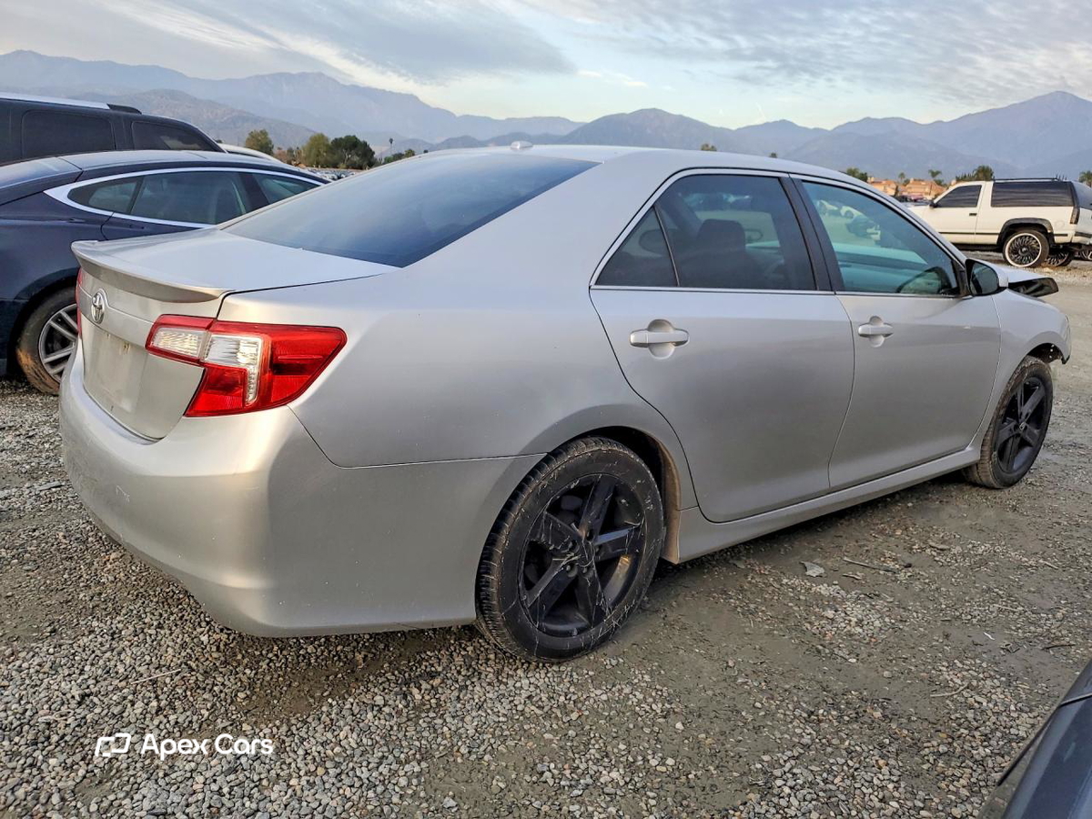 Toyota Camry 2012