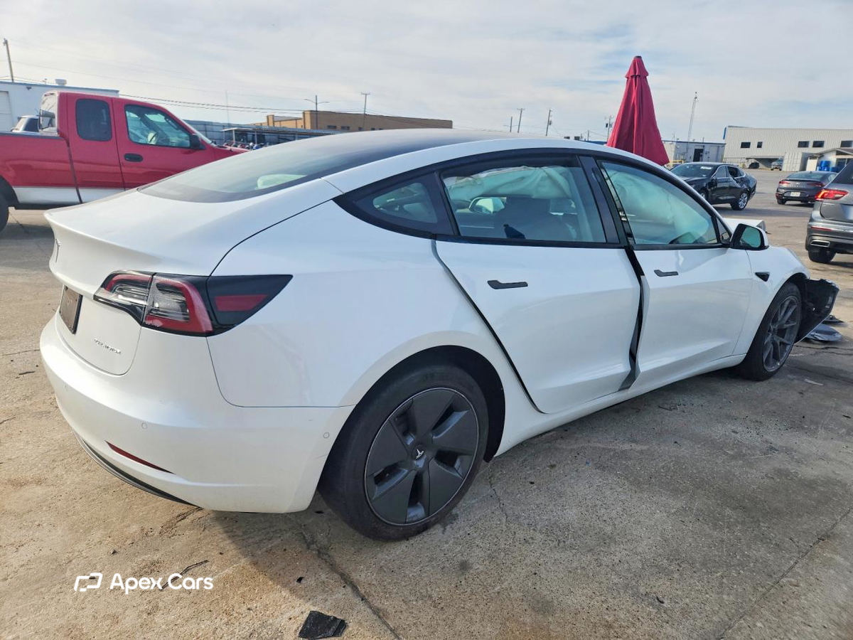 Tesla Model 3 2022