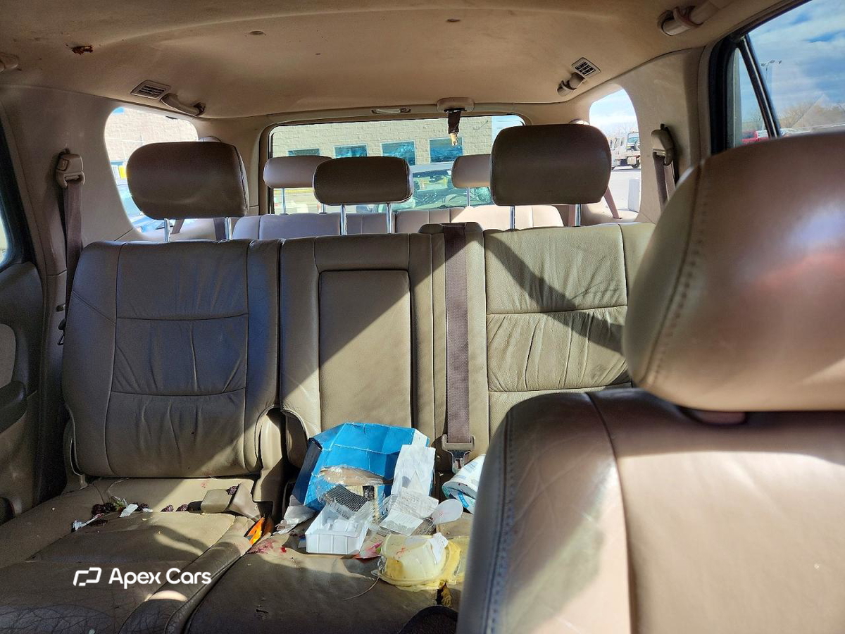 Toyota Sequoia 2004