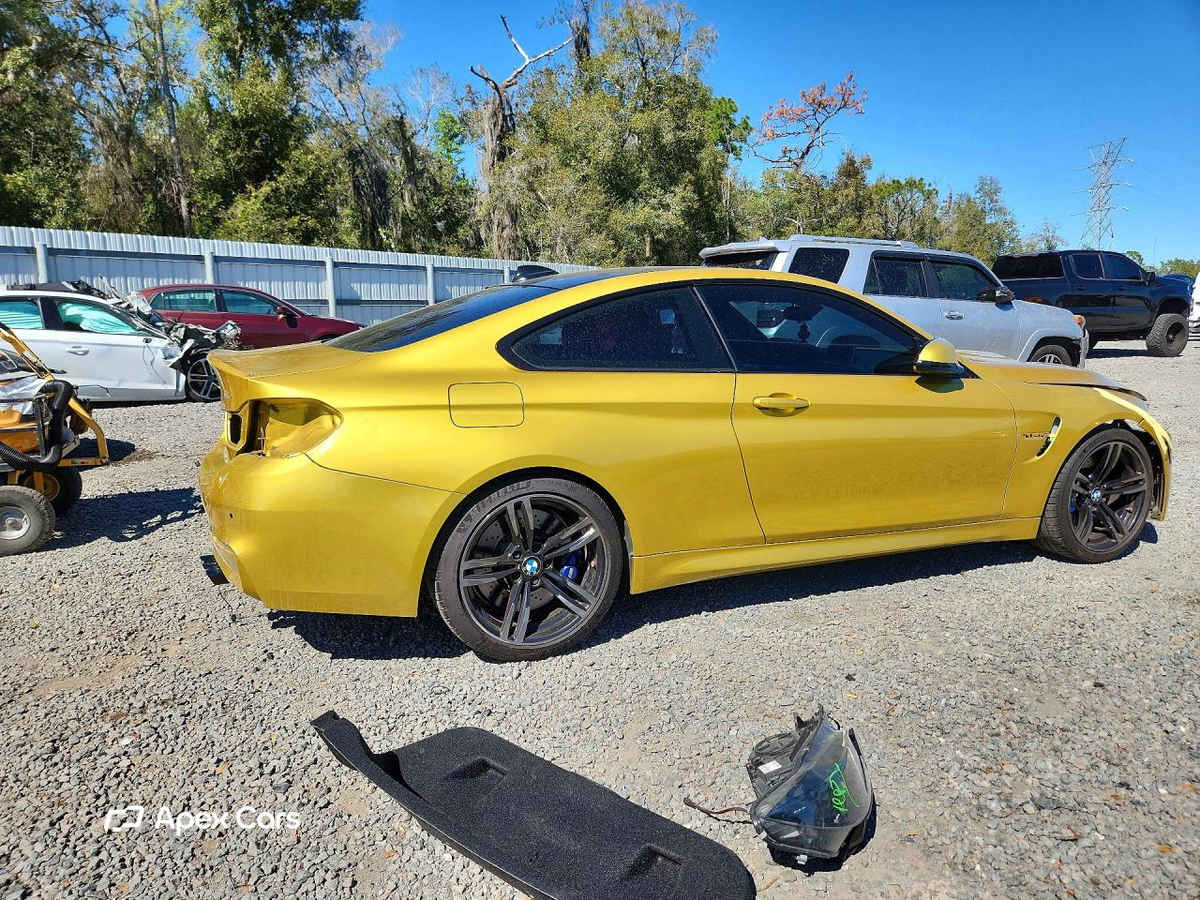 BMW M4 2015