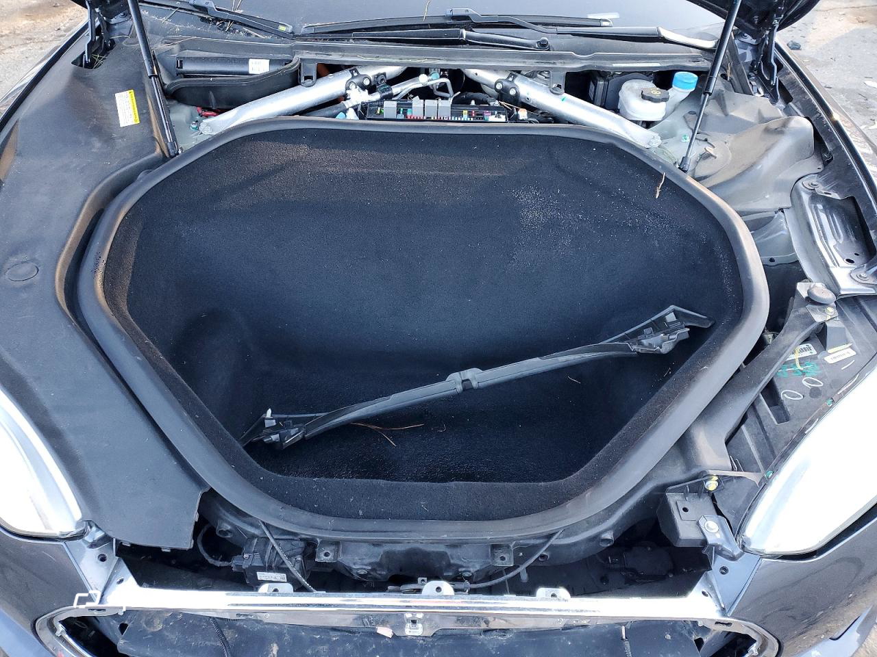 Tesla Model S 2016