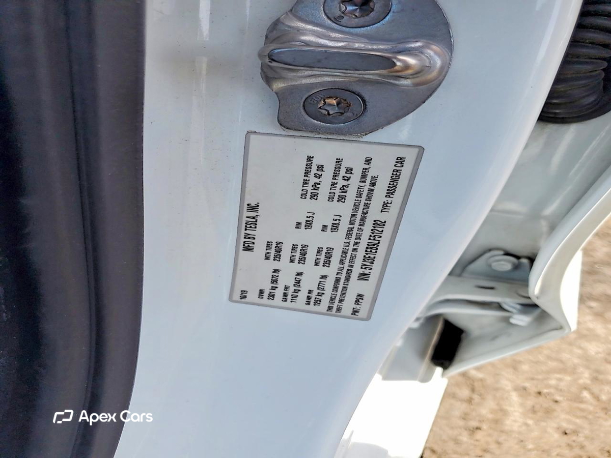 Tesla Model 3 2020
