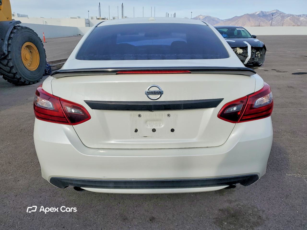Nissan Altima 2018