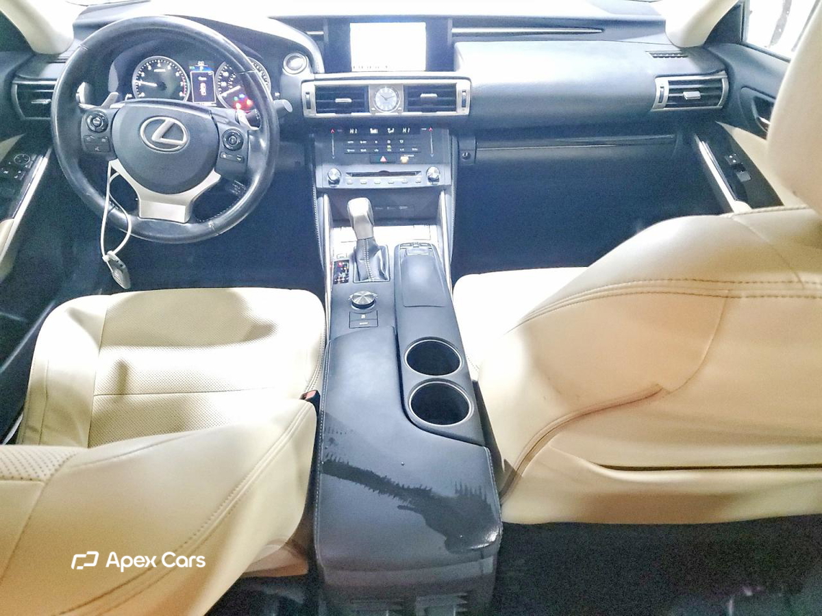 Lexus IS 2016
