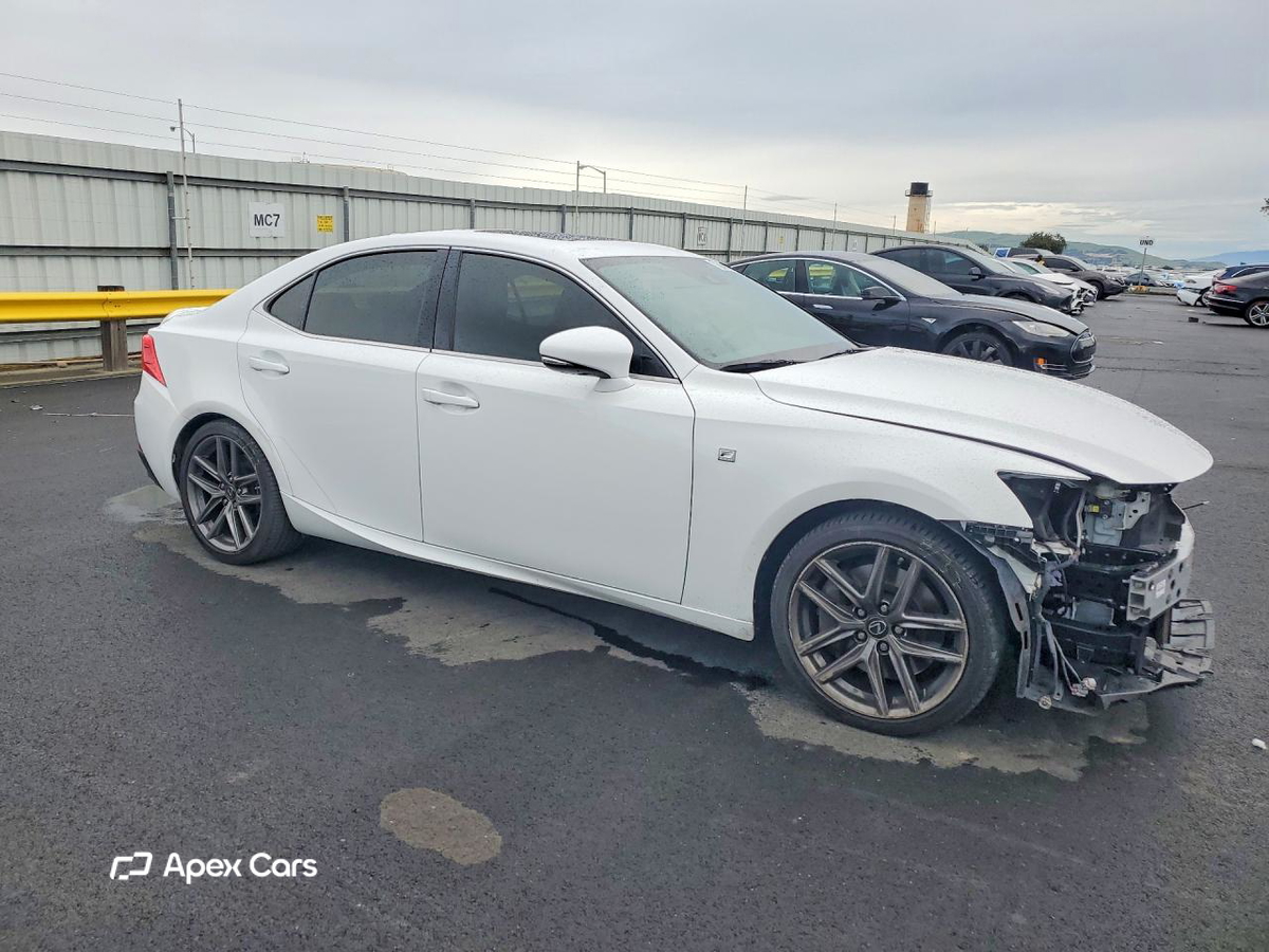 Lexus IS 2017