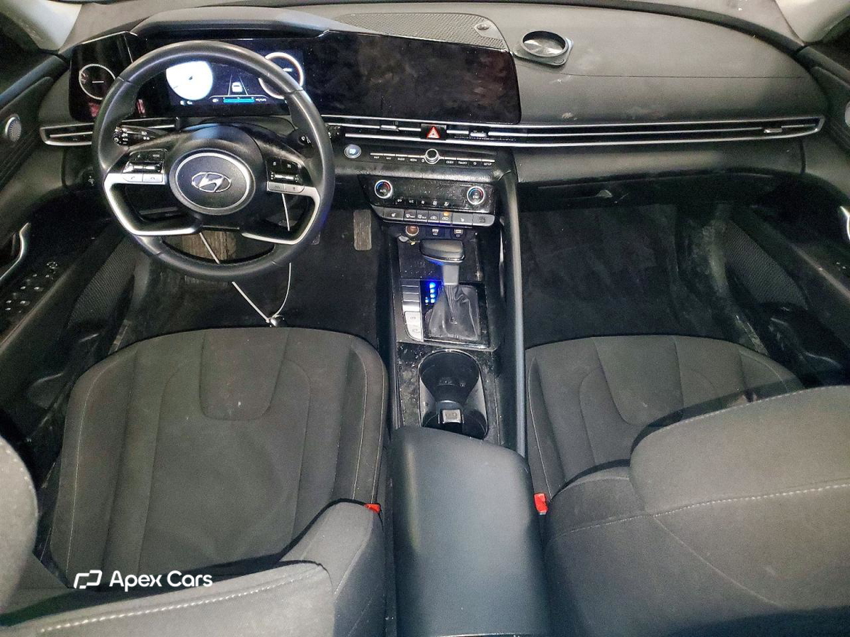 Hyundai Elantra 2023
