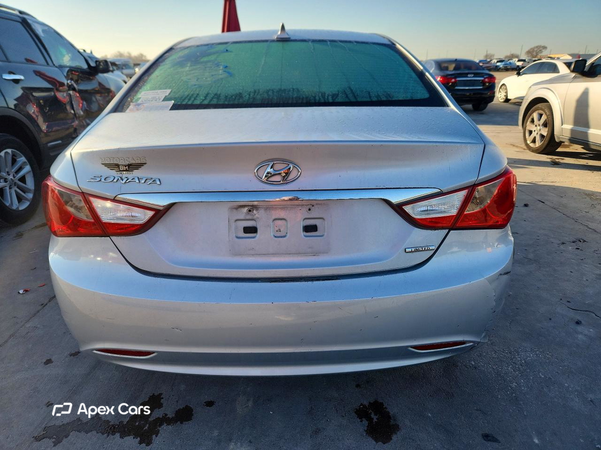 Hyundai Sonata 2011