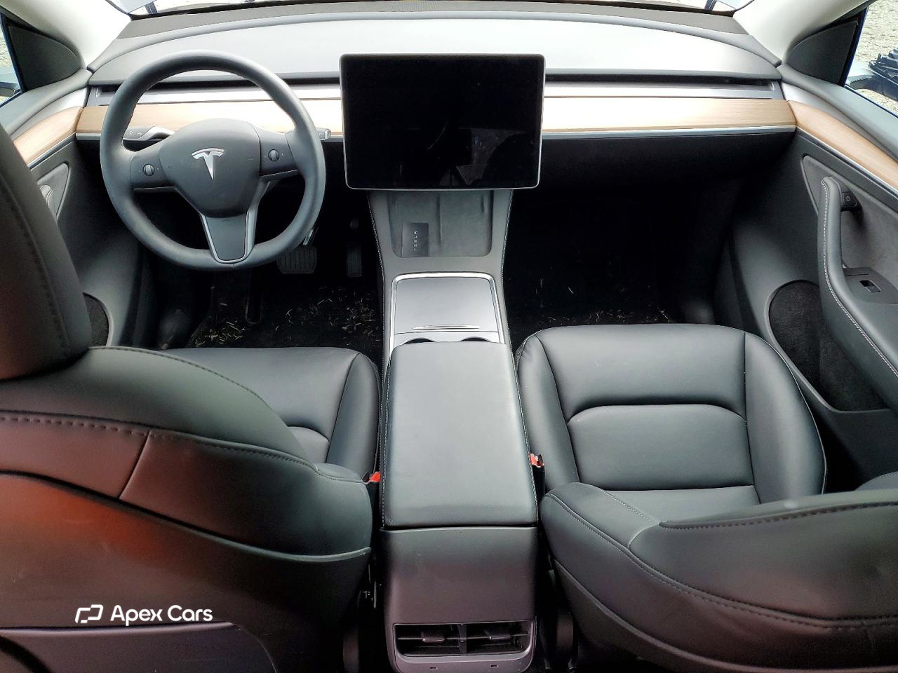 Tesla Model Y 2025