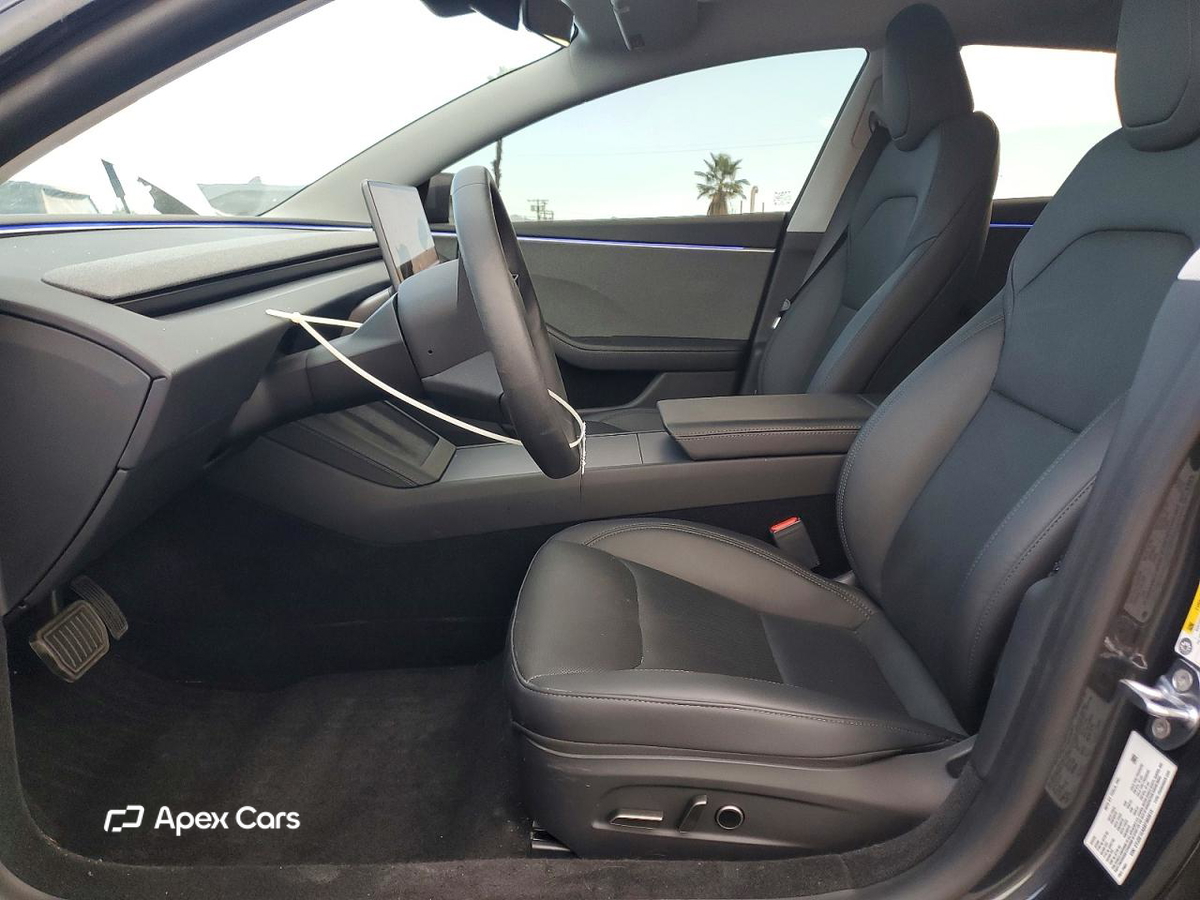 Tesla Model 3 2025