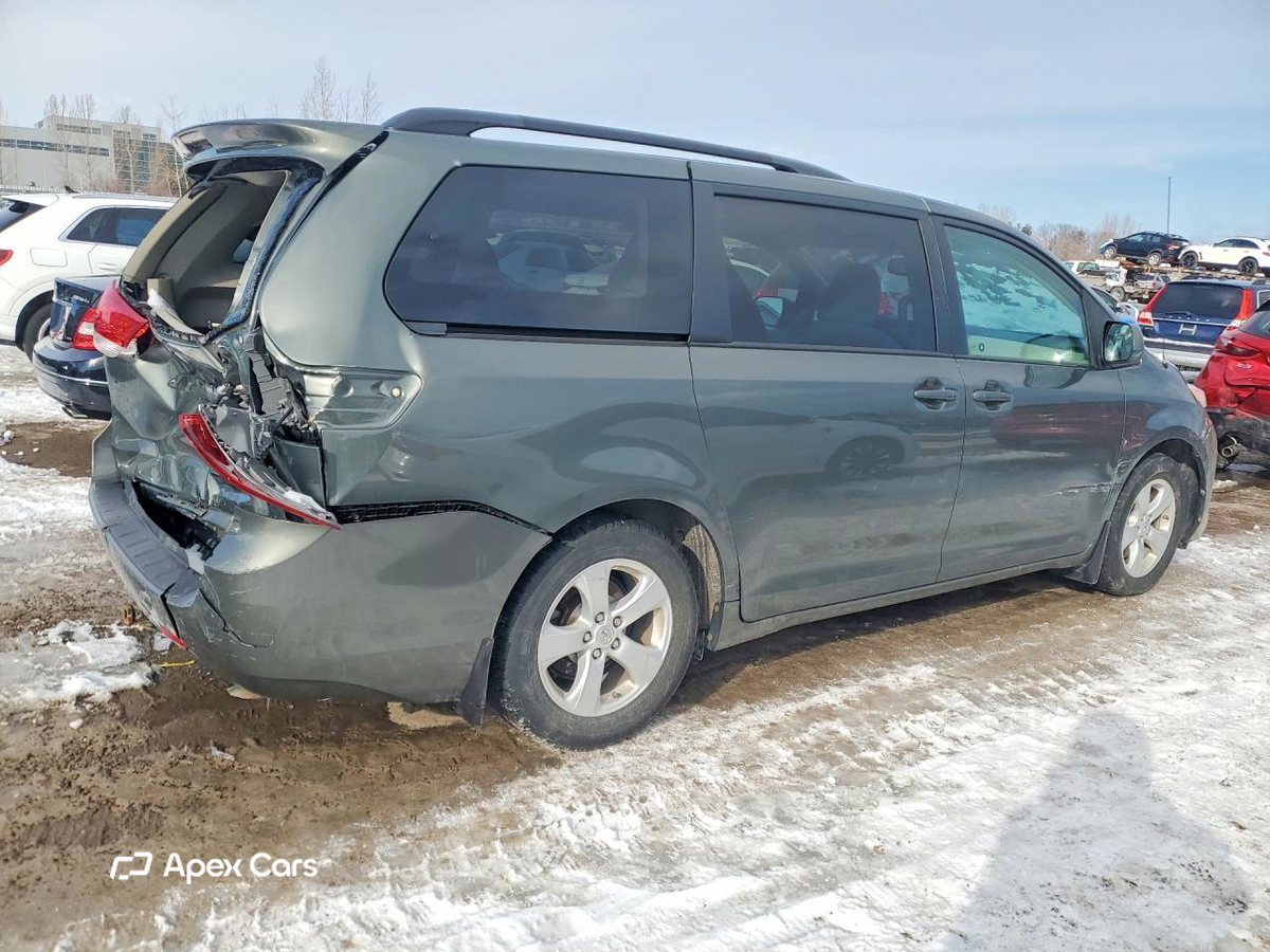 Toyota Sienna 2014